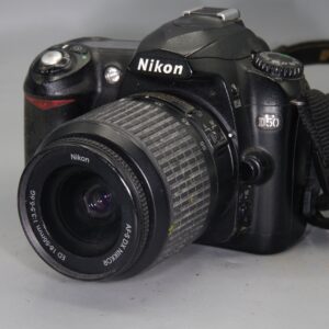 Nikon D50 DSLR 6.1MP + 18-55mm Lens – Tatty Body, Loose Mount – but working